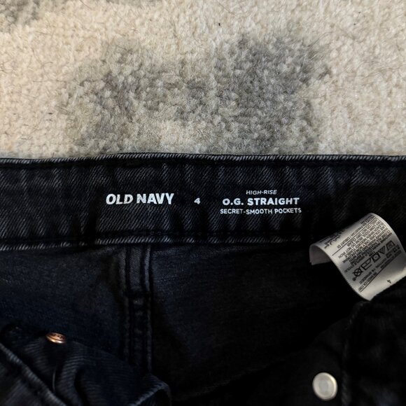 Old Navy - High Rise - O.G. Straight Black Jean Shorts - Picture 3 of 3